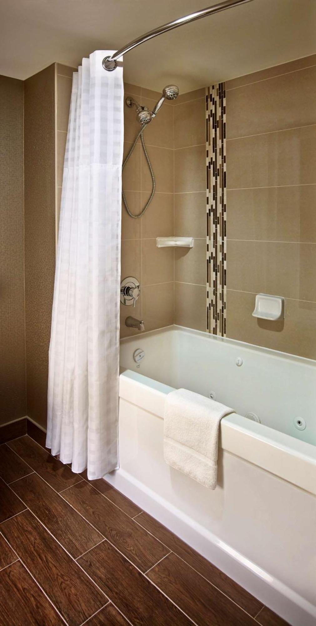 Homewood Suites By Hilton Hamilton Eksteriør bilde